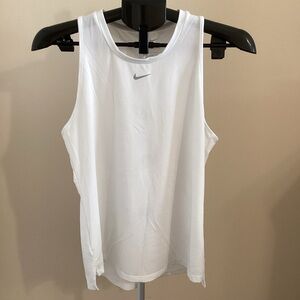 Women’s Nike Dri-Fit Tank Top-Size Medium-NWOT